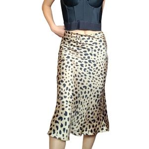 Beautiful, silky cougar print skirt